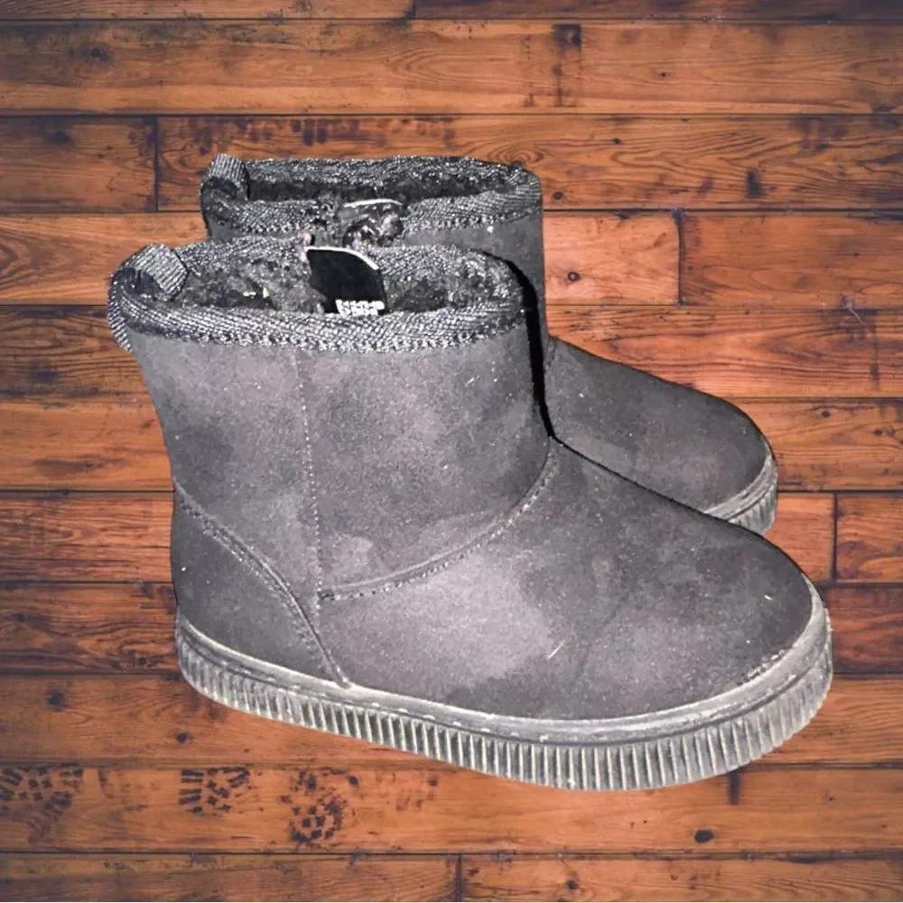 5 for $25🔥Cat & Jack Black Faux Fur Booties Girls Size‎ 6